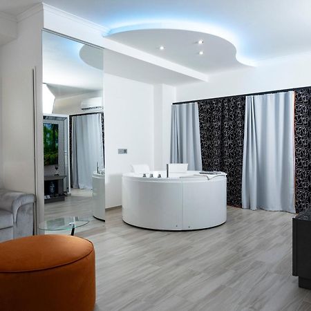 Suite17 - Luxury Guesthouse 지오비나조 외부 사진